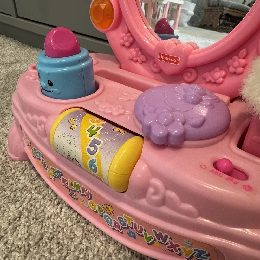 Fisher-Price‎ Laugh & Learn Magical Musical Mirror Vanity Set